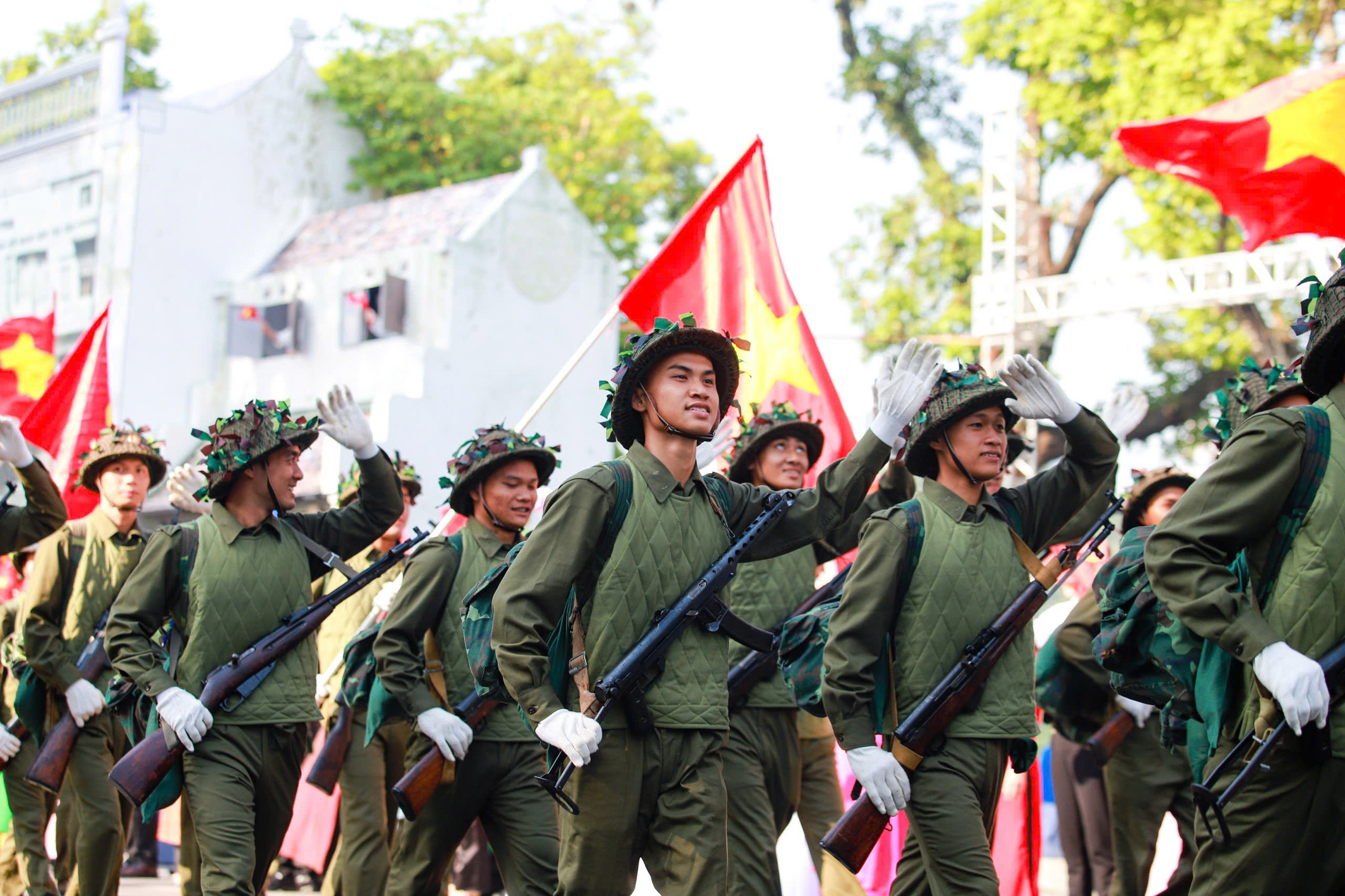 Phố đi bộ Hồ Gươm đón chào những khoảnh khắc lịch sử ngày 10/10/1954 