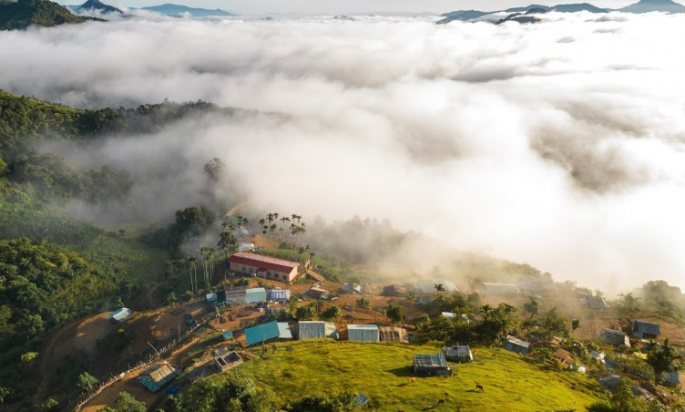 Địa điểm săn mây ở phố biển Nha Trang Hòn Én