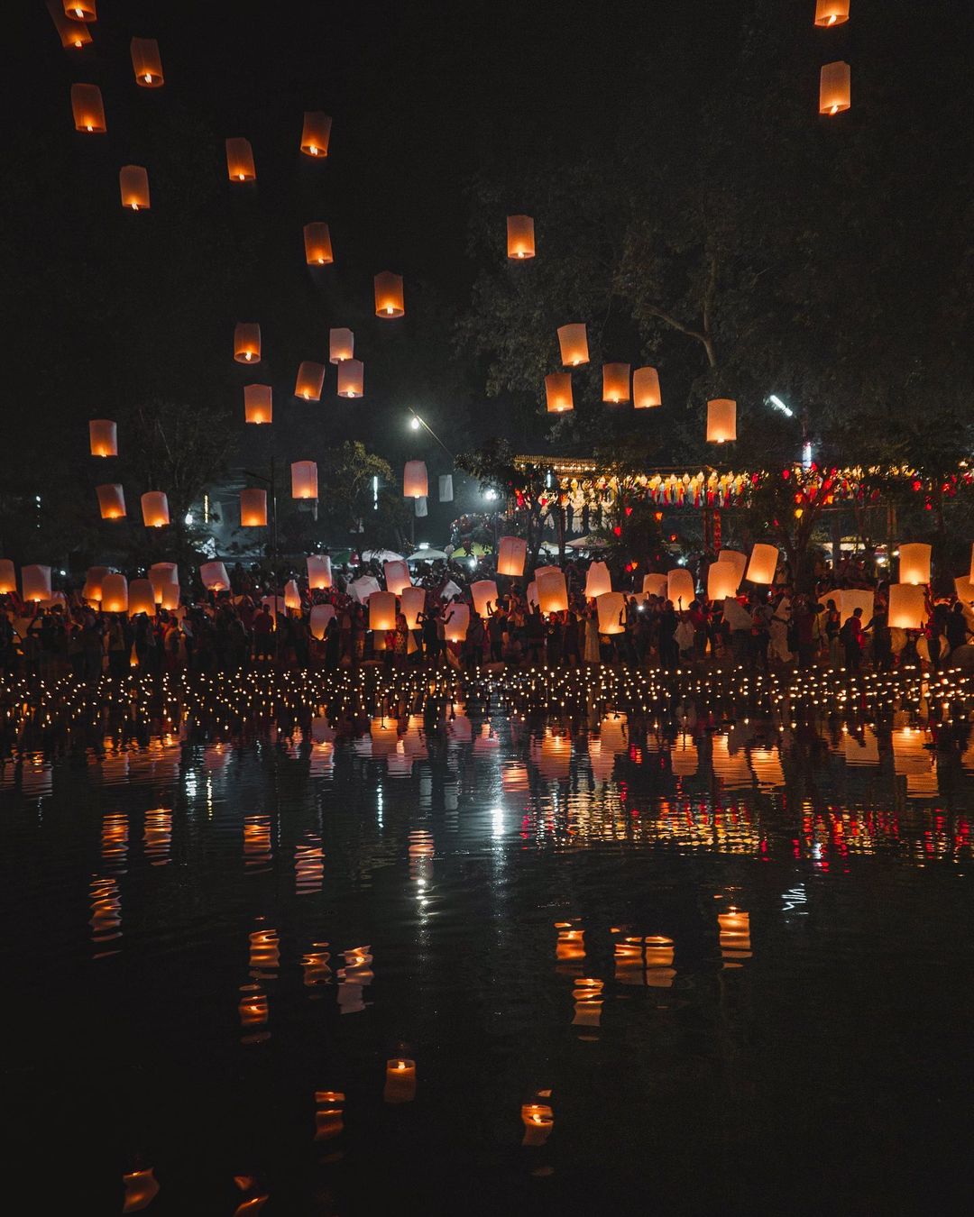 Kinh nghiệm đi Lễ hội Đèn trời Yi Peng