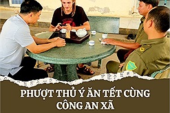 Câu chuyện về phượt thủ người Ý ăn Tết cùng công an xã Việt Nam gây sốt cộng đồng mạng