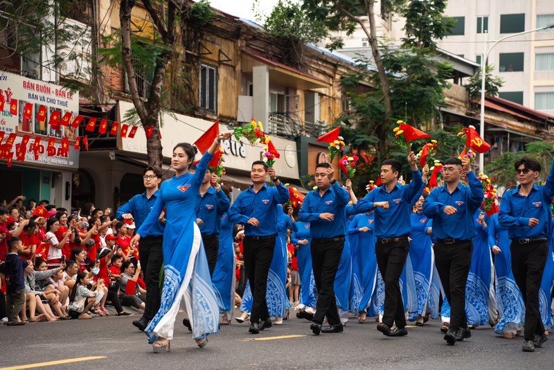 lễ diễu hành kỷ niệm 70 năm Giải phóng Hải Phòng