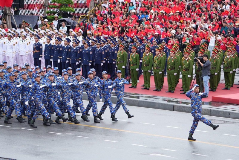 lễ diễu hành kỷ niệm 70 năm Giải phóng Hải Phòng