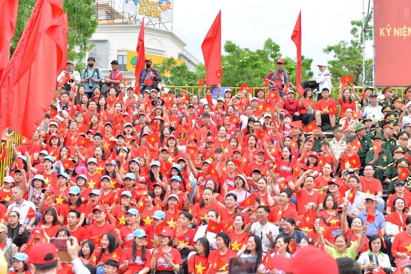 lễ diễu hành kỷ niệm 70 năm Giải phóng Hải Phòng
