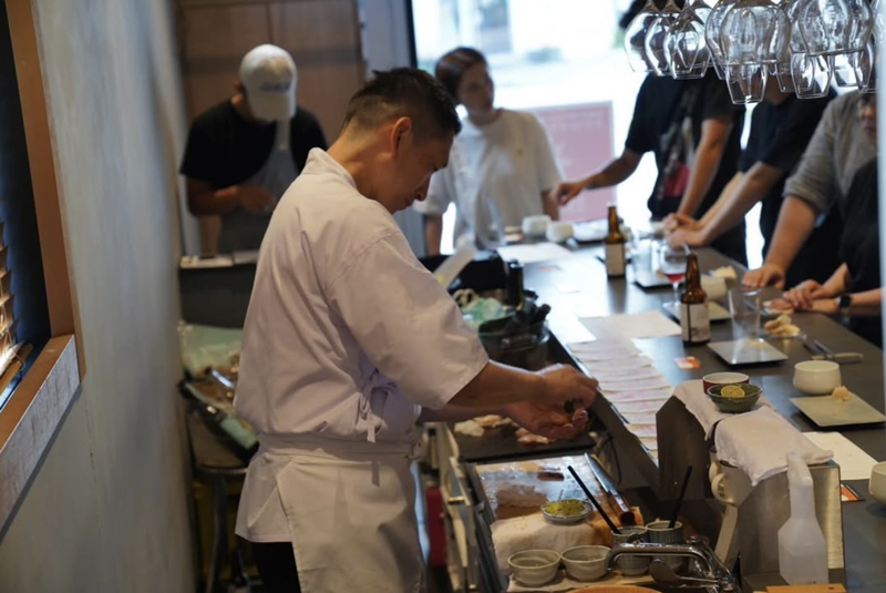 nhà hàng sushi ngon mà rẻ ở Tokyo