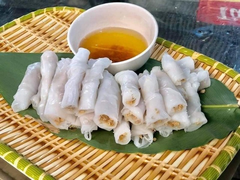 Đặc sản bánh cuốn Mễ Sở của Hưng Yên