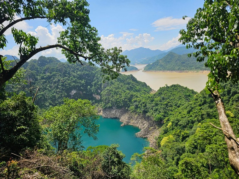 Khám phá cảnh đẹp bản Ngòi