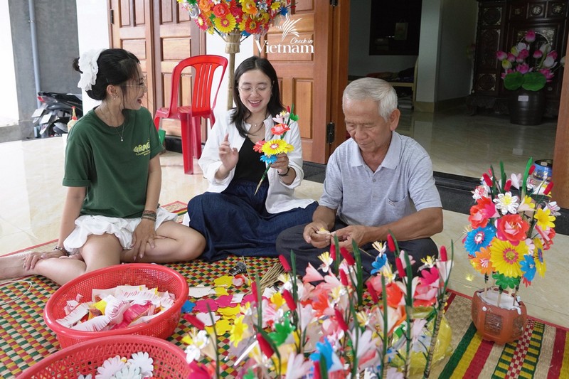 Làng hoa giấy Thanh Tiên