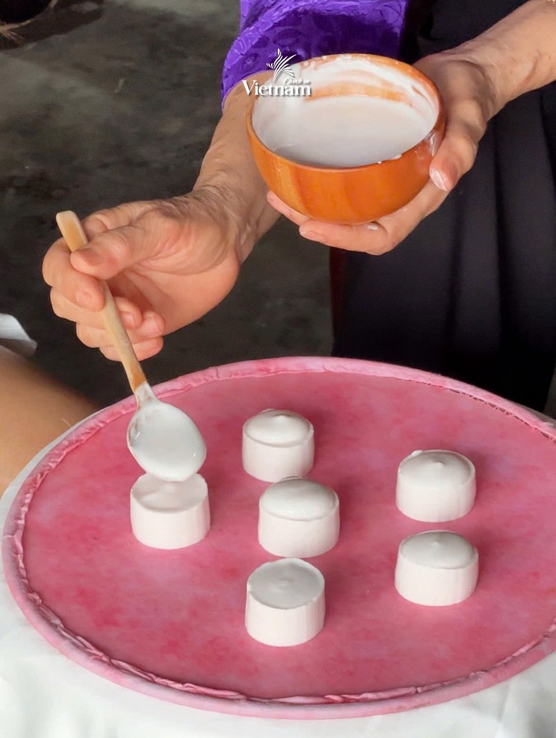 Phấn nụ hoàng cung