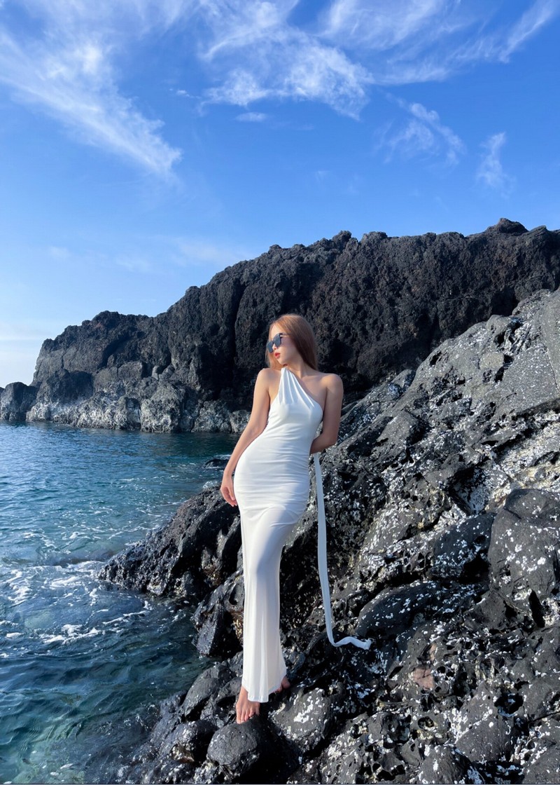 outfit thời trang du lịch hè 2025