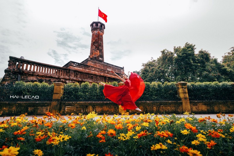 Cộng đồng Check in Vietnam hoà cùng màu cờ Tổ quốc