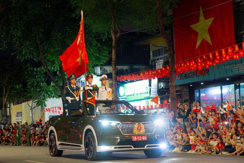 khoảnh khắc đẹp nhất của buổi hợp luyện diễu binh A80