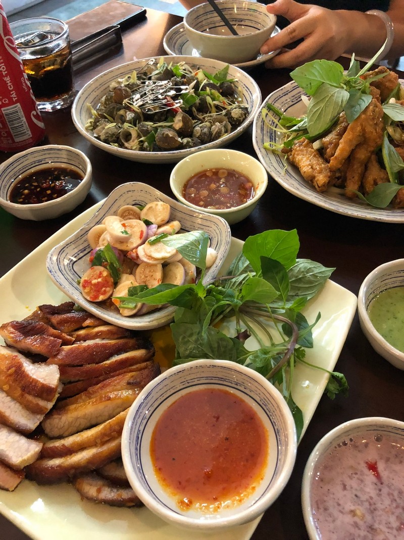 list các quán ăn tại Hạ Long