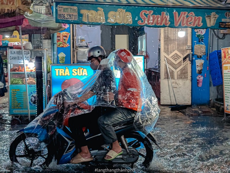 đối lập thời tiết giữa Hà Nội và Sài Gòn