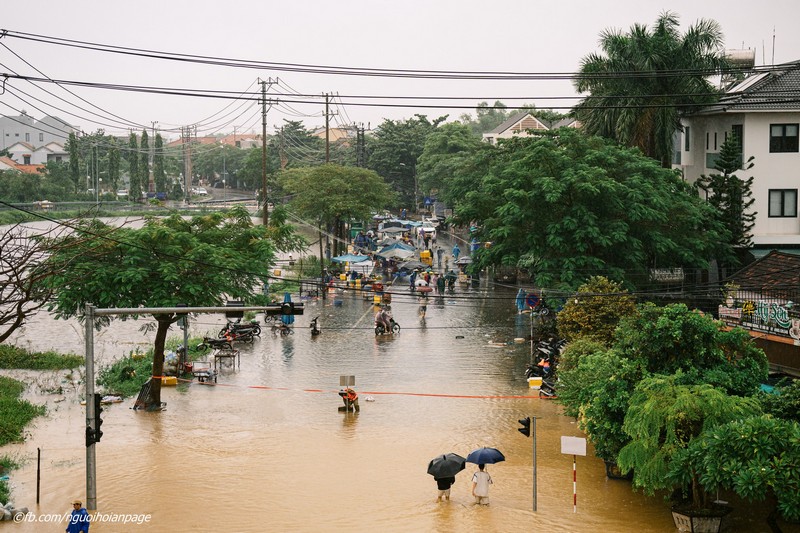 Huế và Hội An trong trận lũ đang diễn ra tại miền Trung