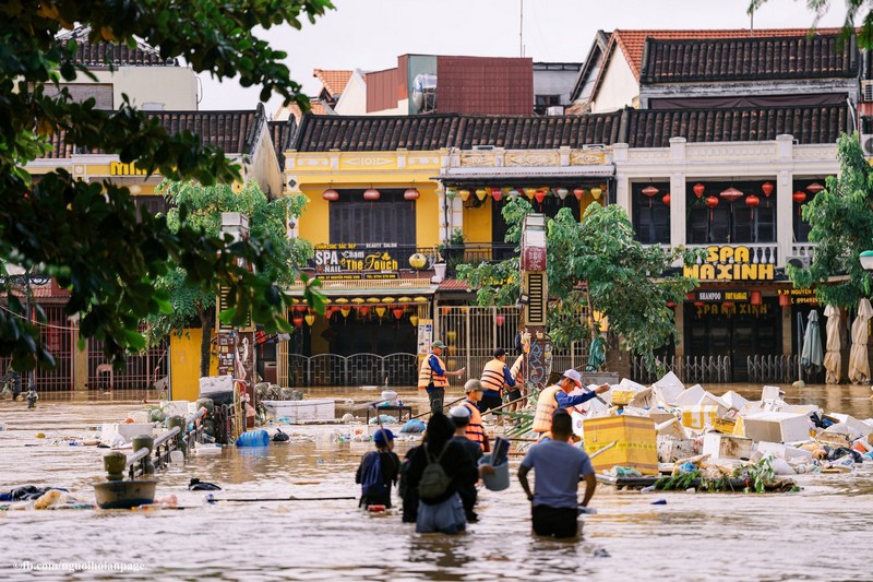 Hình ảnh nước rút ở Huế và Hội An