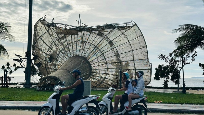 Hình ảnh Tuy Hòa và Quy Nhơn sau bão Kalmaegi