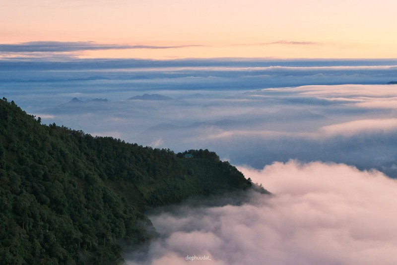 Tà Xùa cực đẹp vào đầu mùa săn mây