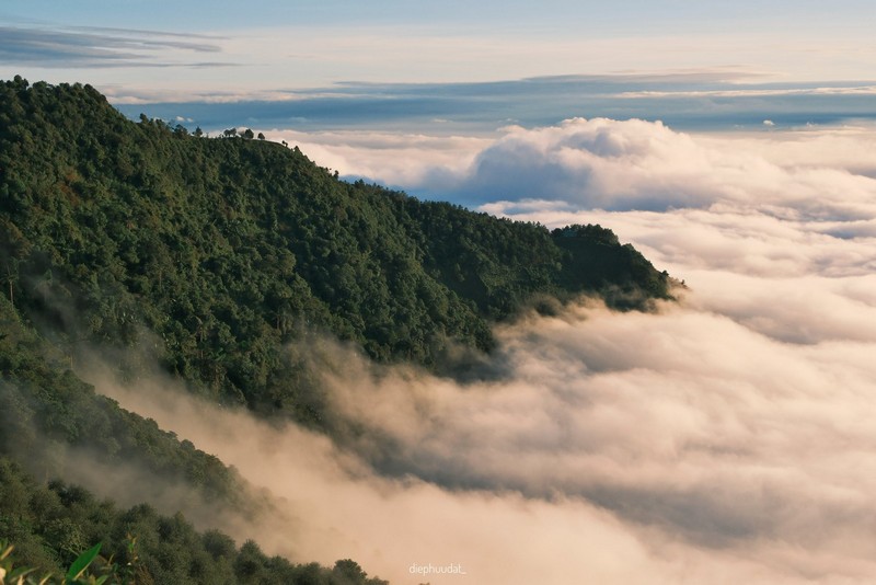 Tà Xùa cực đẹp vào đầu mùa săn mây
