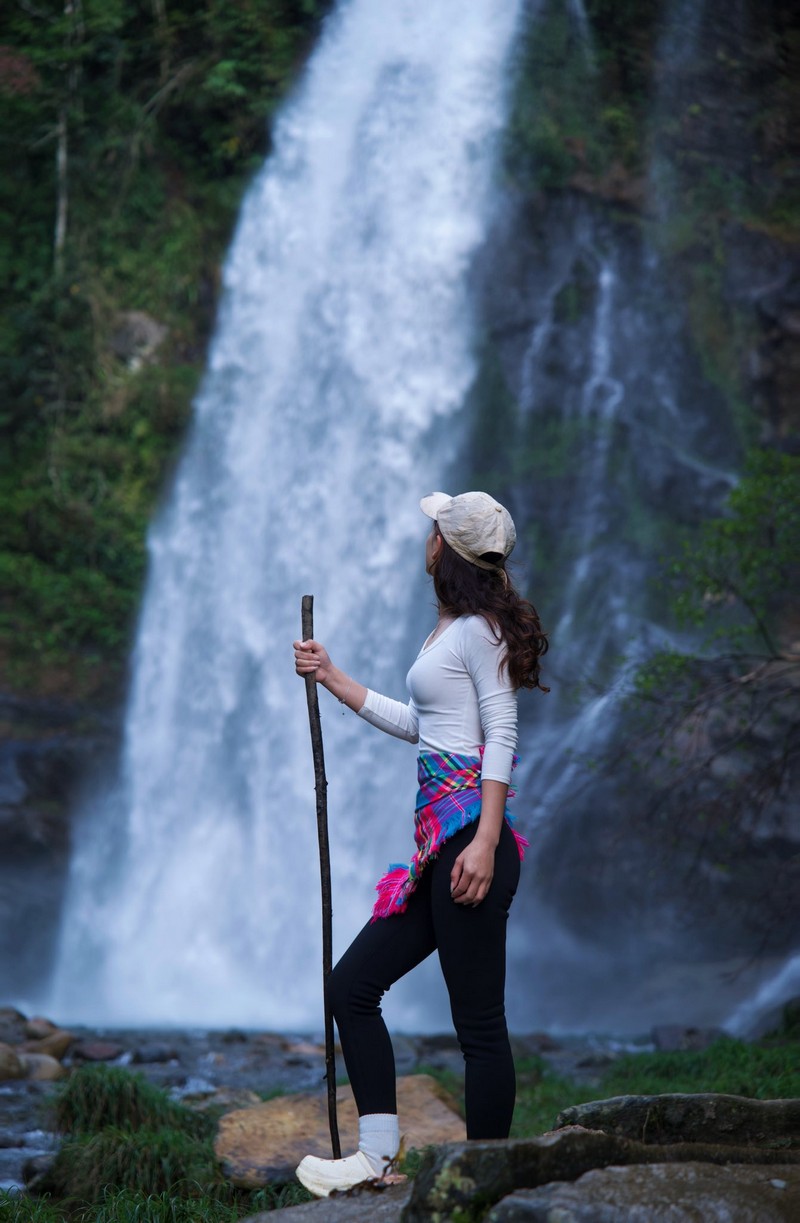 Phượt thủ khám phá thác Không Tên