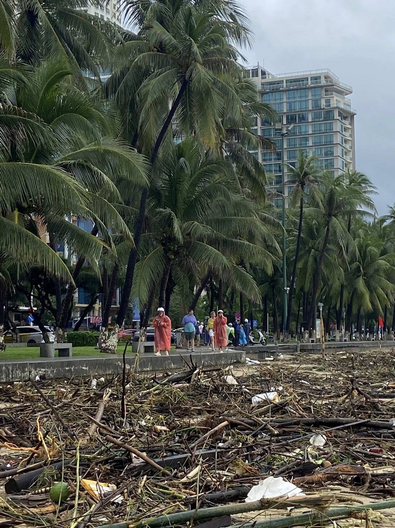lũ lụt sạt lở hoành hành ở Nam Trung Bộ