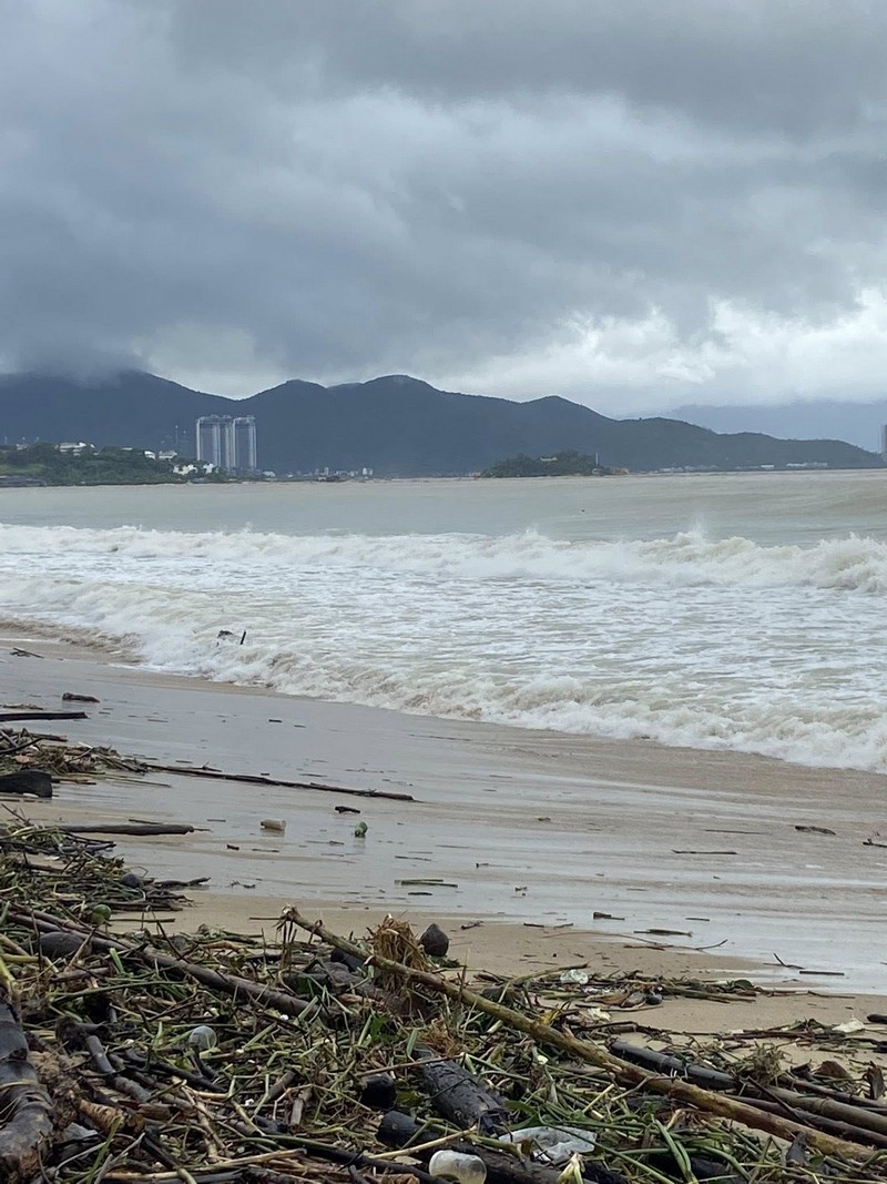 lũ lụt sạt lở hoành hành ở Nam Trung Bộ