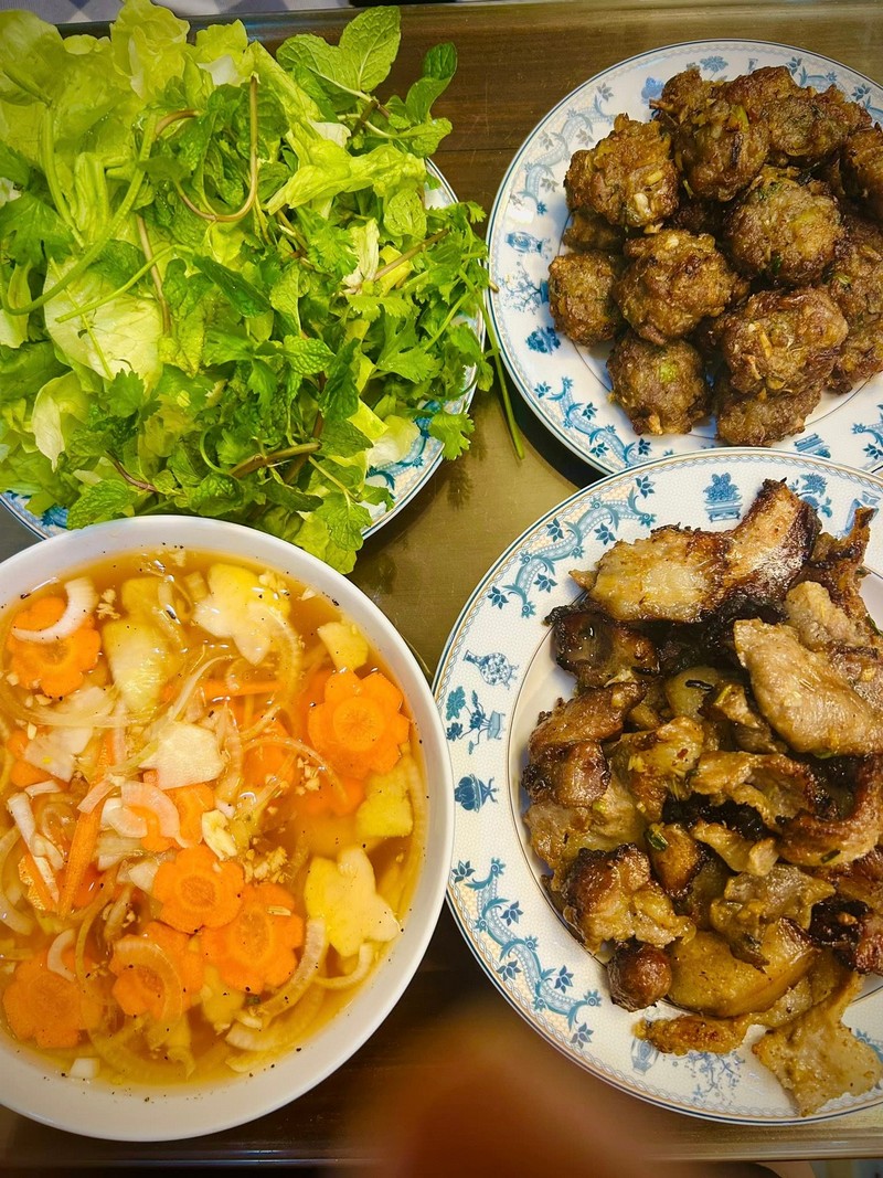 Công thức bún chả tự làm