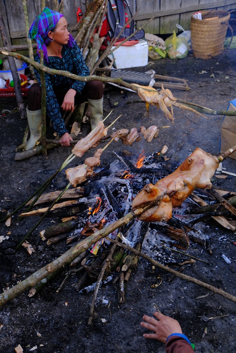 cô bạn đi leo núi cao 3.046 m