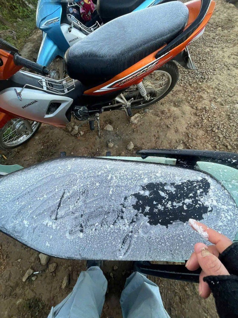 Băng giá xuất hiện ở 3 địa điểm