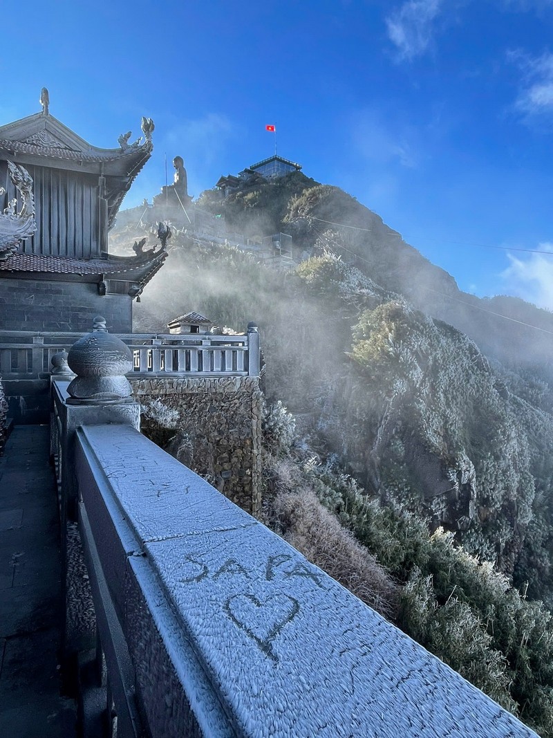 Băng giá xuất hiện ở 3 địa điểm