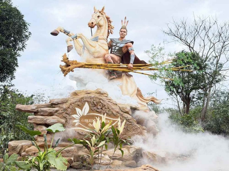 linh vật ngựa mừng Tết Bính Ngọ 2026