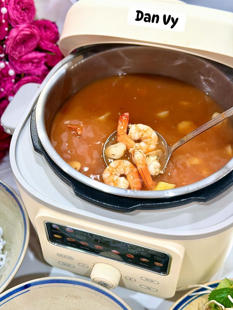 Công thức bún tôm chua cay