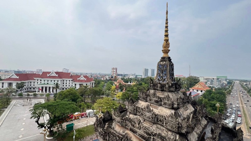 Du lịch bằng ô tô tự lái trên đất bạn Lào